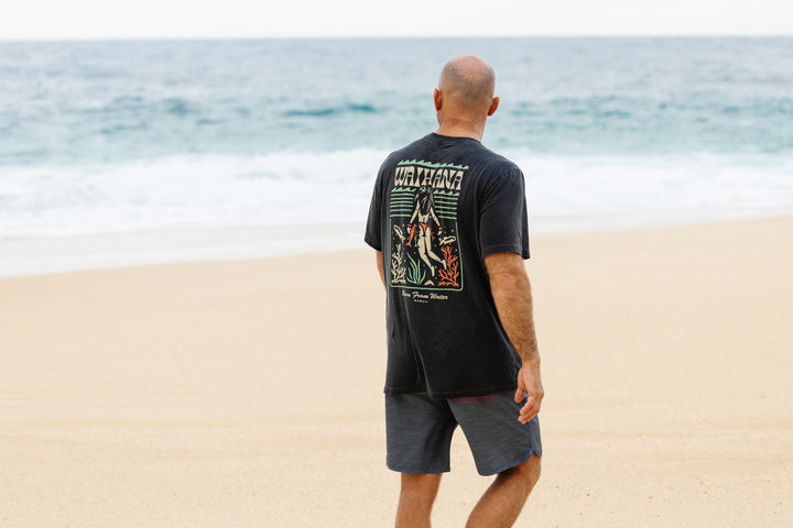 Camiseta premium de pima lavada con ácido Wahine of the Deep