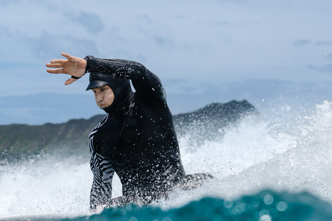 Black Carvico Hooded Surf Rashguard