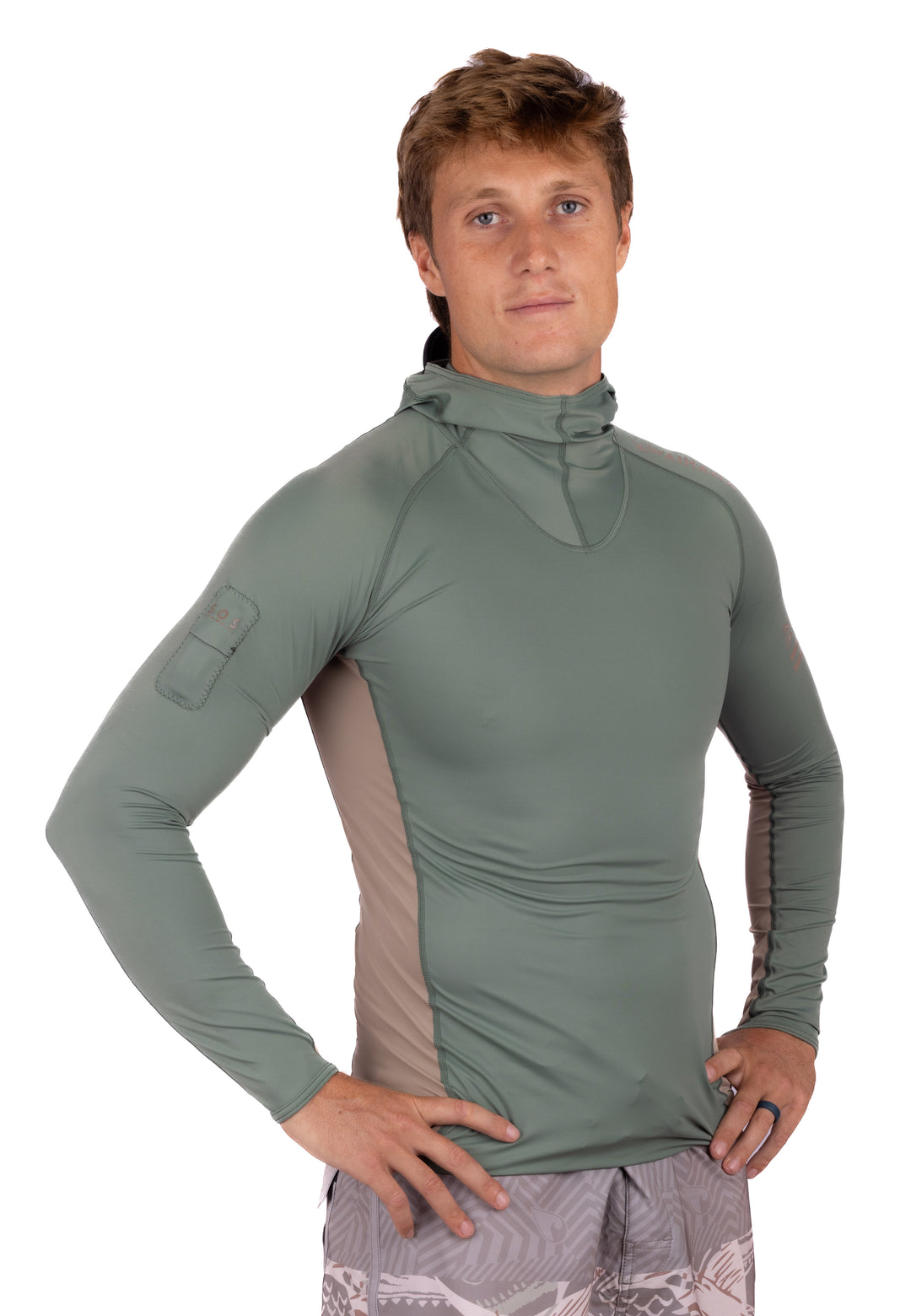 Rashguard Voyager con capucha color oliva